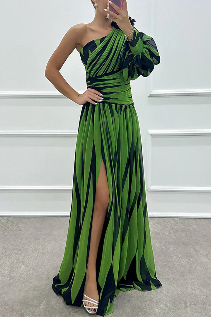Shiloh - Elegancka Maxi Sukienka w Paski z Jednym Ramieniem