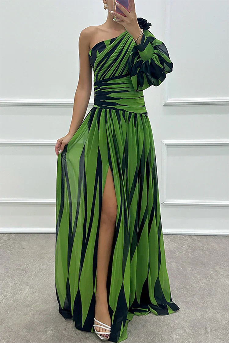 Shiloh - Elegancka Maxi Sukienka w Paski z Jednym Ramieniem