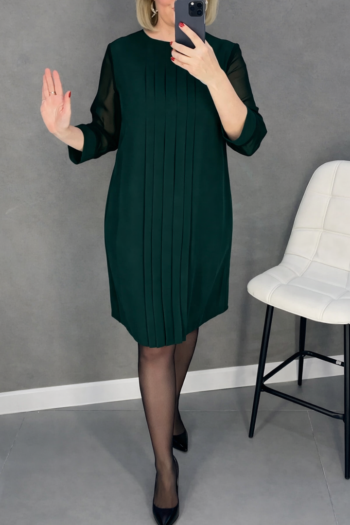 Julia - Elegancka Sukienka z Dekoltem w Serek i Modelującym Krojem